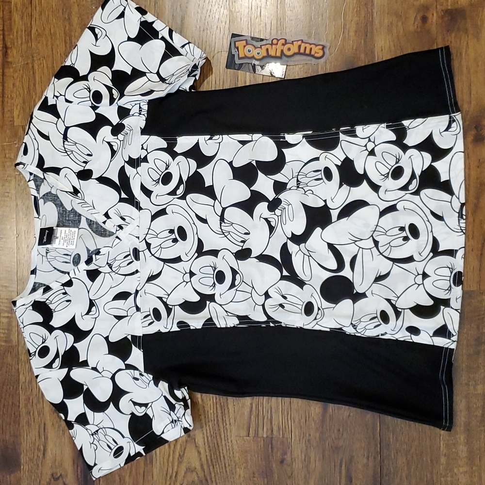 Womens Disney Minnie Mouse print scrub top size M - Picture 1 of 5